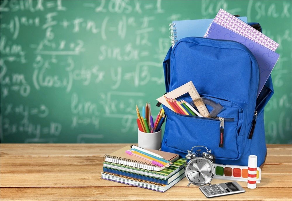 Форма, рюкзаки и школьные принадлежности. Предложения от компаний Кишинева